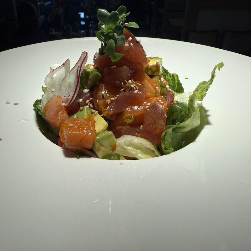 *Sashimi Avocado Salad