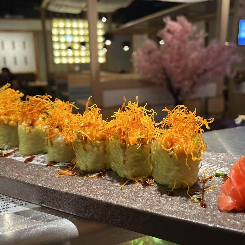 Shrimp n Baked Sea Scallop Roll